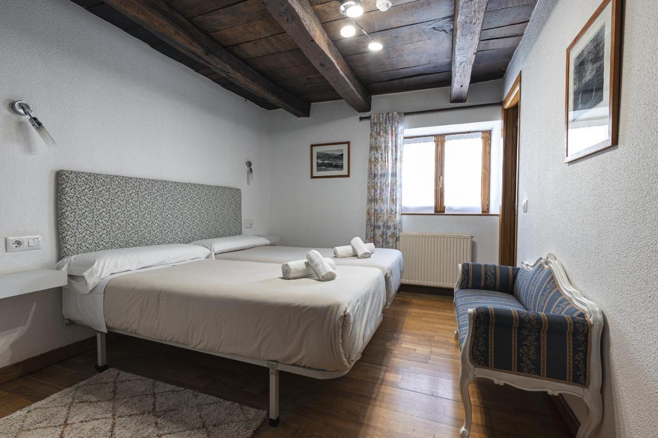 Hostal Etxeberri Eugi Zewnętrze zdjęcie